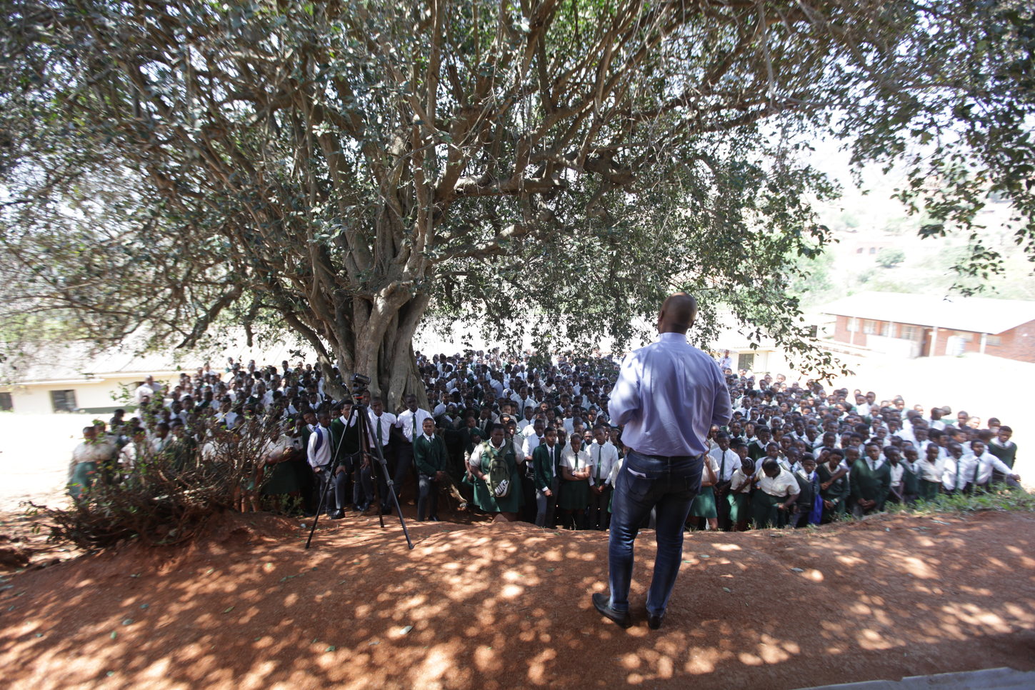 Grindrod representatives visit Hlahlindlela Secondary School